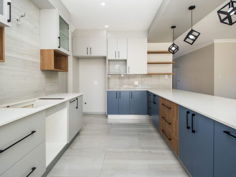 Modern 4-Bedroom Double-Storey Home in Roodepark Eco Estate - Photo 8