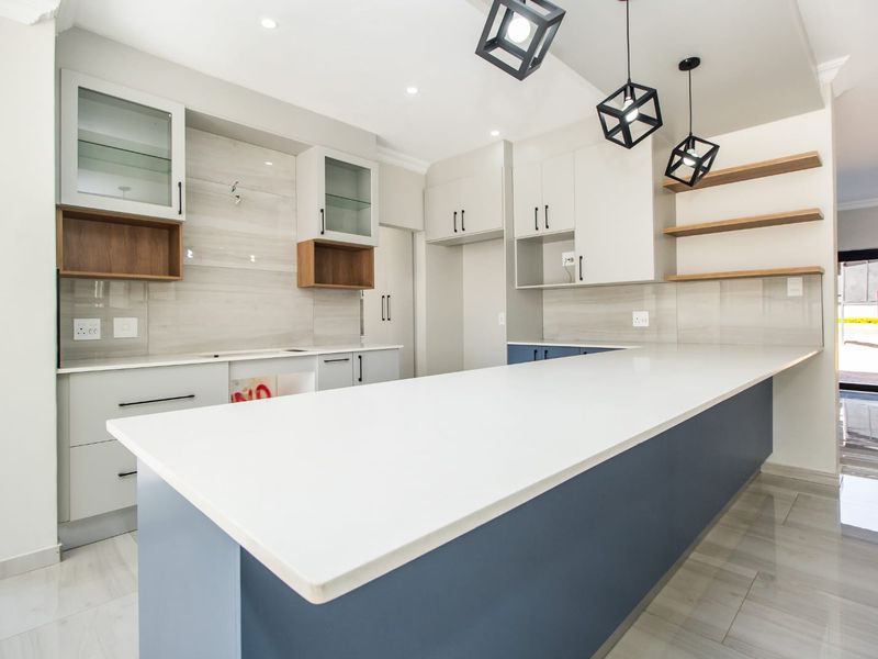 Modern 4-Bedroom Double-Storey Home in Roodepark Eco Estate - Photo 7