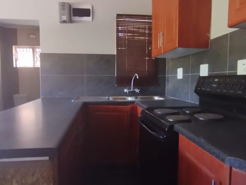 Compact 1 Bedroom Cottage to Rent - Photo 4