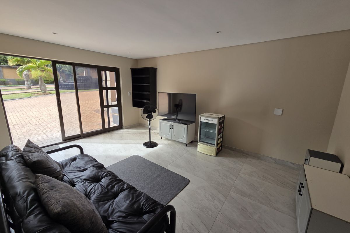 Exclusive Living On Th Bluff"s "Millionaires Mile" - Photo 4