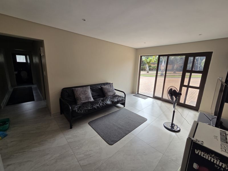 Exclusive Living On Th Bluff"s "Millionaires Mile" - Photo 3