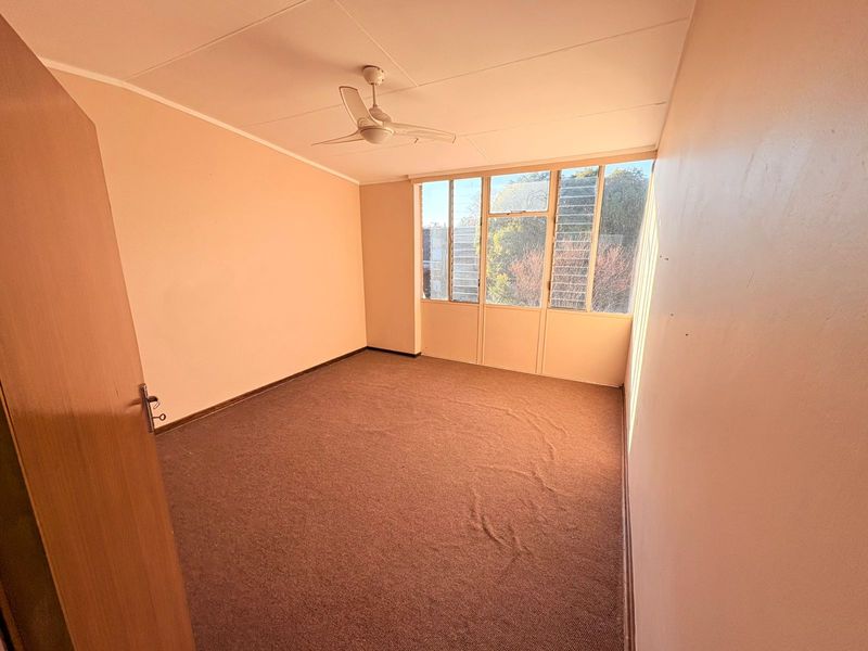 2-Bedroom Duplex with Study and Private Garden - Photo 9