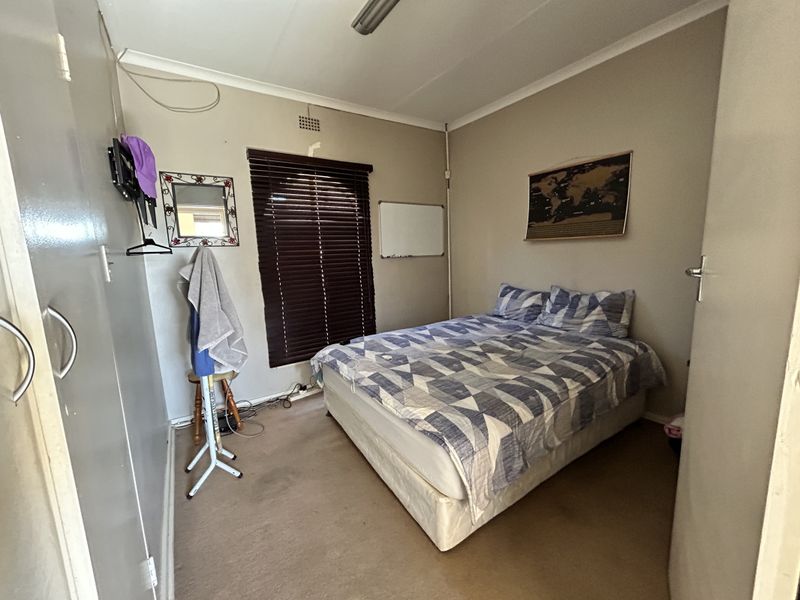 Beautiful 3-Bedroom Family Home with Pool & Entertainment Area - Photo 6