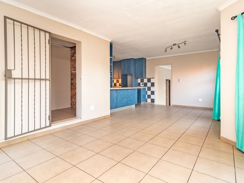 Young Family Looking For A Starter Up Home or Ideal For An Educational Centre ... - Photo 9