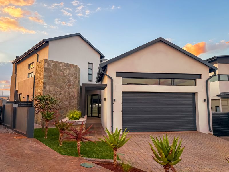 Ever wondered how a High end luxury estate would look like in the future? - Photo 1