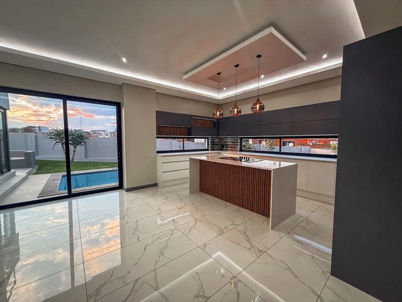 Ever wondered how a High end luxury estate would look like in the future? - Photo 7