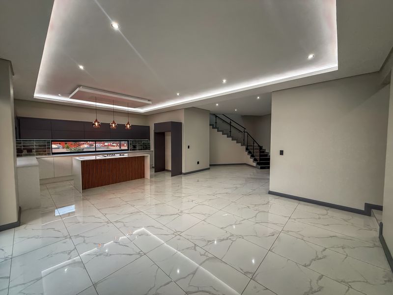 Ever wondered how a High end luxury estate would look like in the future? - Photo 6