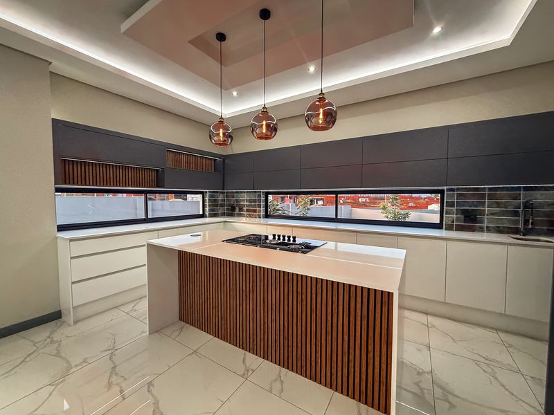 Ever wondered how a High end luxury estate would look like in the future? - Photo 8