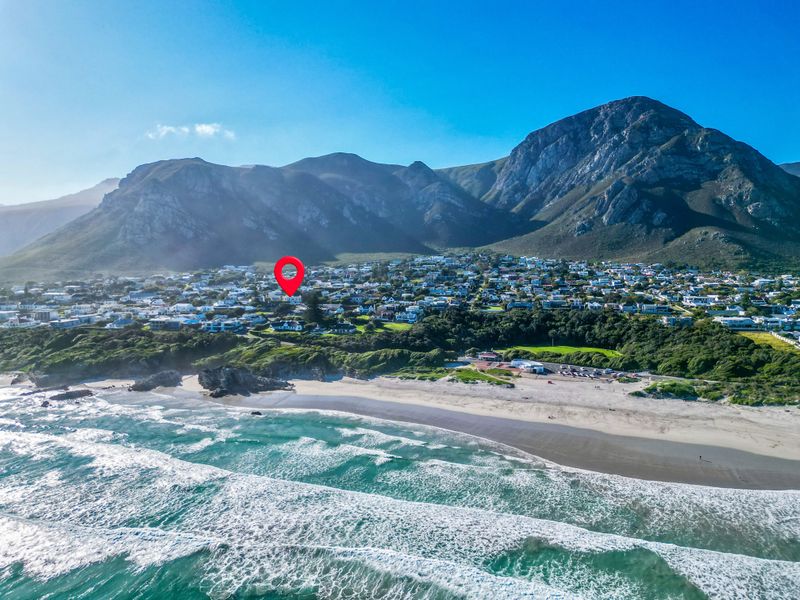Four-Erven Coastal Estate | Three-Street Frontage | 350 Metres from Grotto Beach - Photo 2