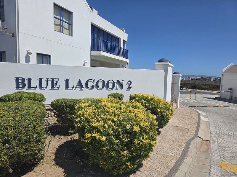 An Immaculate 3 bedroom home in Blue Lagoon Security Estate Langebaan - Photo 2