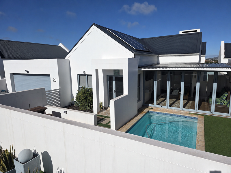 An Immaculate 3 bedroom home in Blue Lagoon Security Estate Langebaan - Photo 4