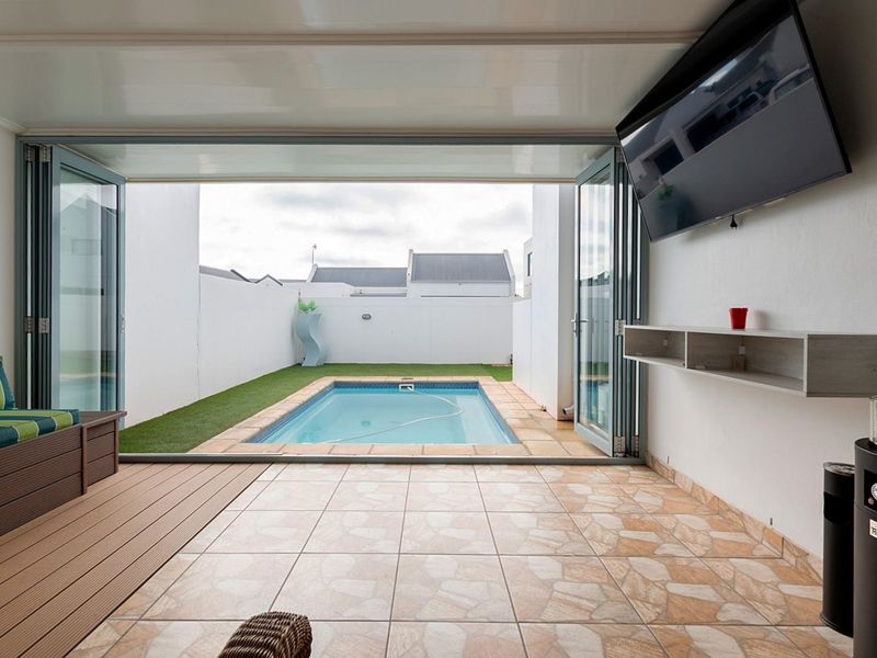 An Immaculate 3 bedroom home in Blue Lagoon Security Estate Langebaan - Photo 10