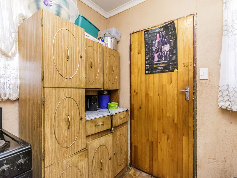 Charming 2-Bedroom House For Sale in Kagiso, Krugersdorp – Perfect For First-Time Buyers - Photo 2