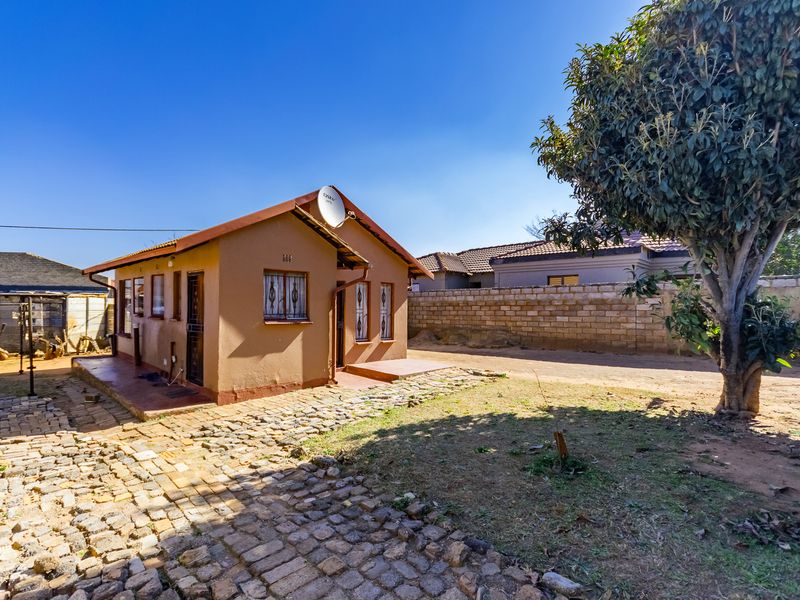 Charming 2-Bedroom House For Sale in Kagiso, Krugersdorp – Perfect For First-Time Buyers - Photo 10