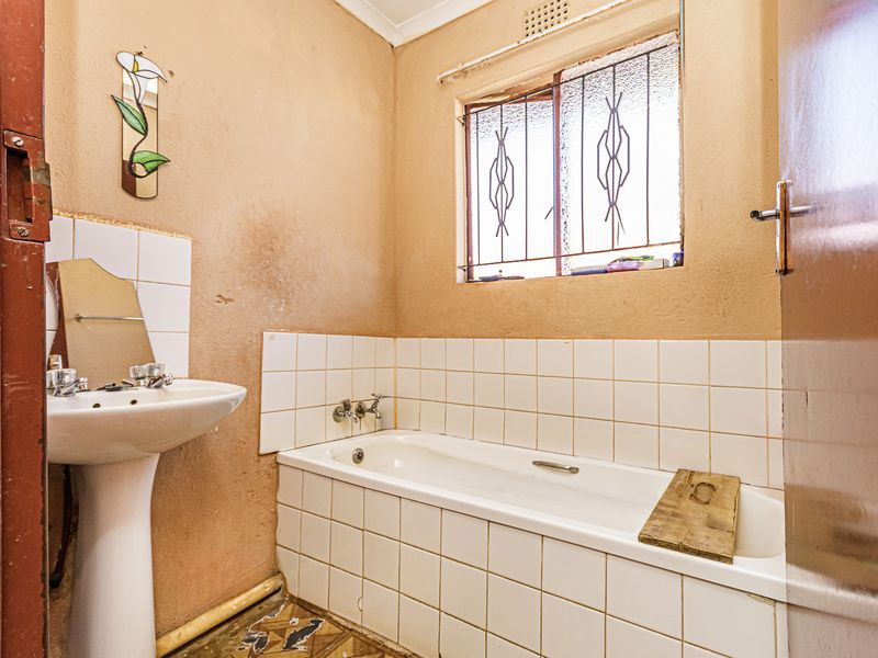 Charming 2-Bedroom House For Sale in Kagiso, Krugersdorp – Perfect For First-Time Buyers - Photo 7
