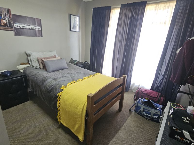 This well-maintained property offers comfortable family living with excellent additional accommodati - Photo 10