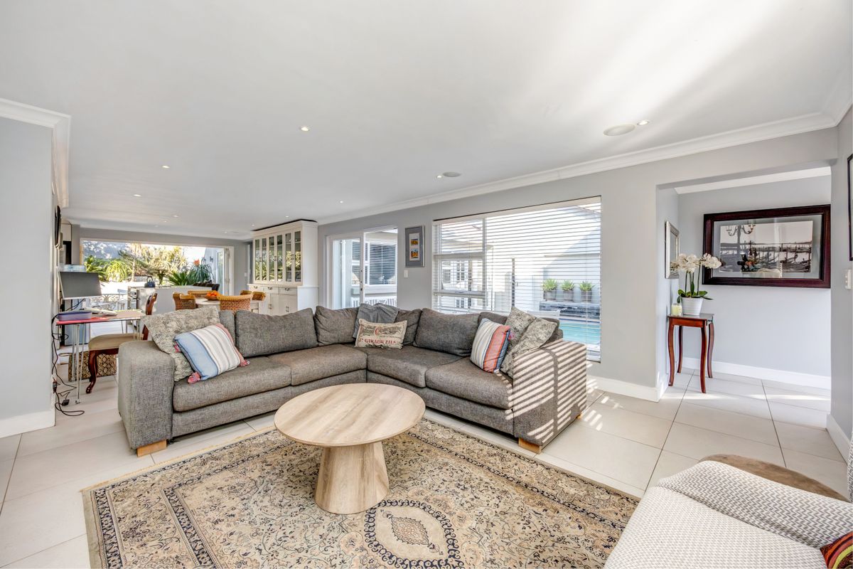 Freehold Property in Sought After Estate - Photo 3