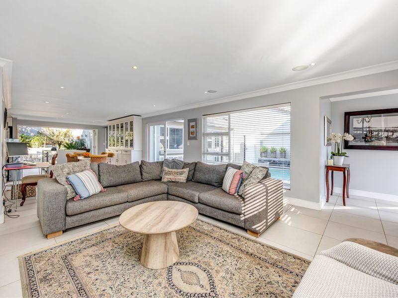 Freehold Property in Sought After Estate - Photo 3