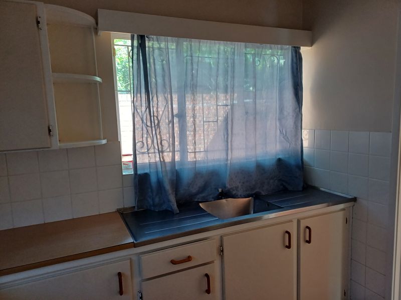 Clarendon - Simplex To Let for Seniors - Photo 8