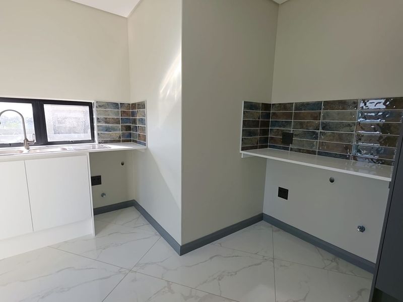 Spacious Family Home Designed for Modern Living and Entertaining - Photo 9