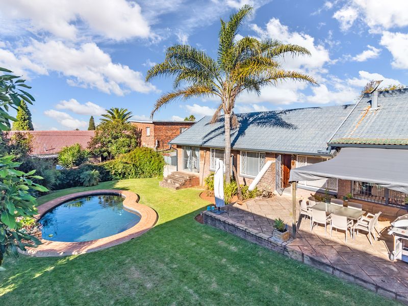 Lovely 3 Bedroom House For Sale In Rant-En-Dal with Flatlet - Photo 1