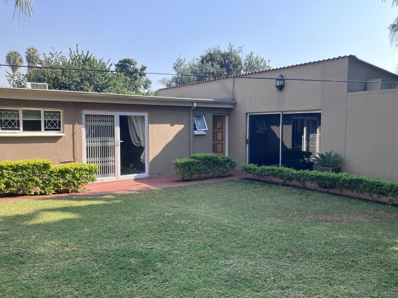 Immaculate and Beautiful Home for sale in the Moot Area - Photo 7