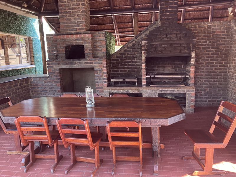 Immaculate and Beautiful Home for sale in the Moot Area - Photo 8