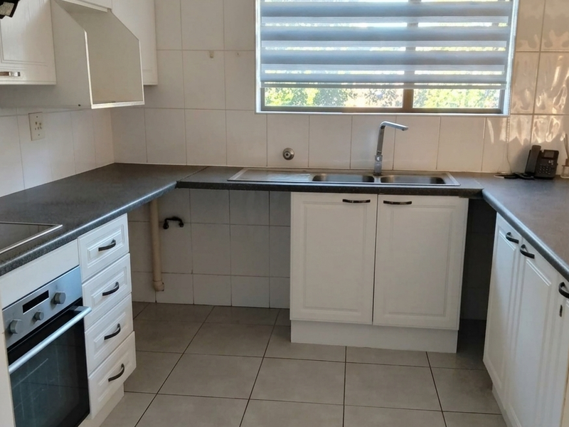 2 bedroom/ 2 bathroom apartment for sale in Bradford Estates - Photo 2