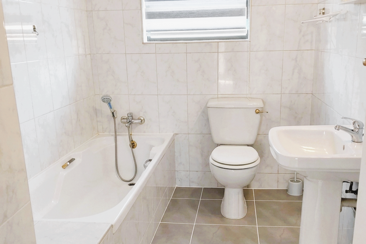 2 bedroom/ 2 bathroom apartment for sale in Bradford Estates - Photo 3