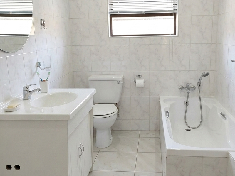 2 bedroom/ 2 bathroom apartment for sale in Bradford Estates - Photo 7