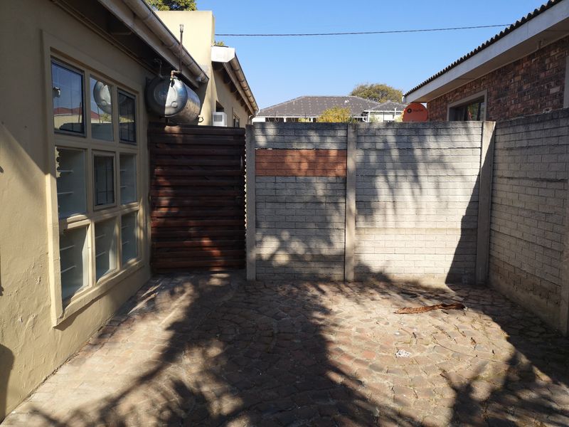 2-bedroom flat to let in Cambridge West. - Photo 6