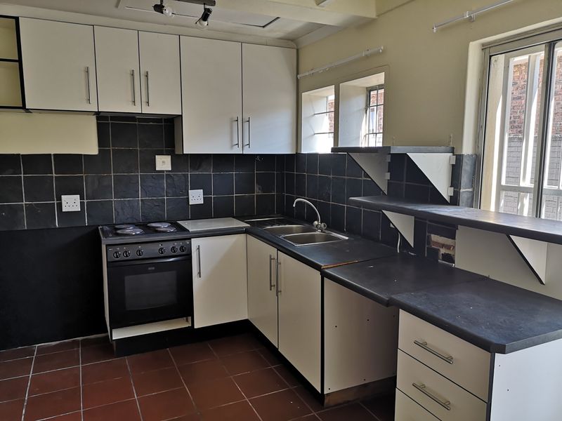 2-bedroom flat to let in Cambridge West. - Photo 2