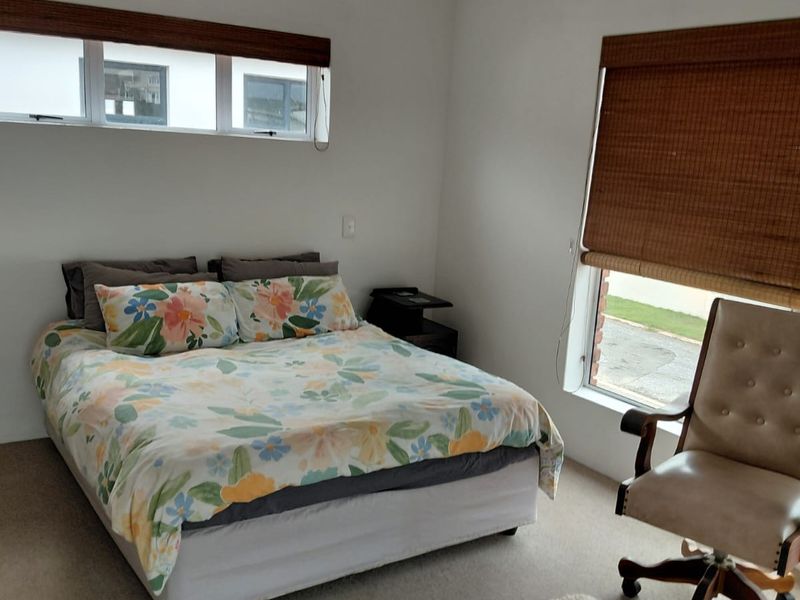 Charming Stilbaai West Home To let Fullu Furnished. - Photo 8
