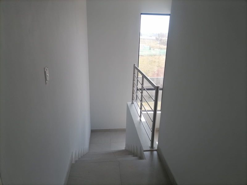 THREE BEDROOM TWO BATHROOM AND DOUBLE GARAGE IN DU VIN ESTATE RASLOUW(CENTURION) - Photo 8