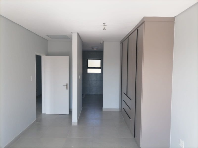 THREE BEDROOM TWO BATHROOM AND DOUBLE GARAGE IN DU VIN ESTATE RASLOUW(CENTURION) - Photo 10