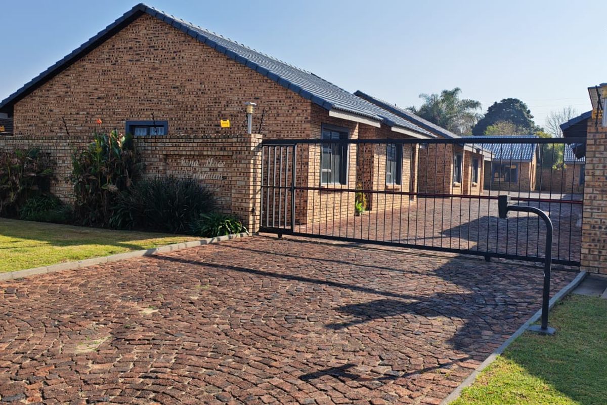 Cluster For Sale In Alberton - Photo 2