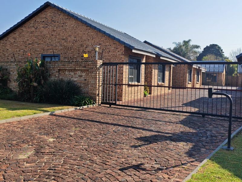 Cluster For Sale In Alberton - Photo 2