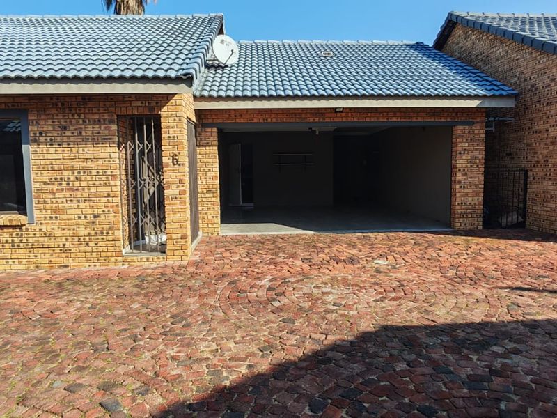 Cluster For Sale In Alberton - Photo 3