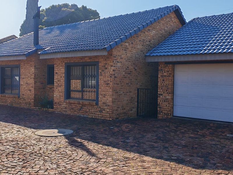 Cluster For Sale In Alberton