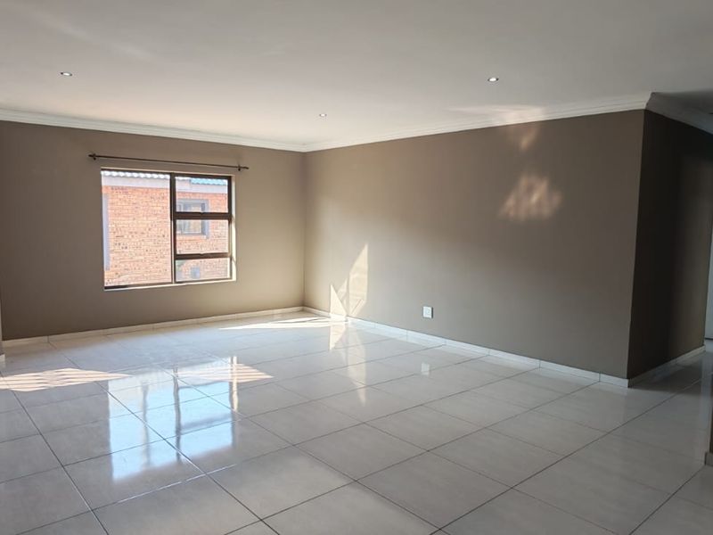 Cluster For Sale In Alberton - Photo 9