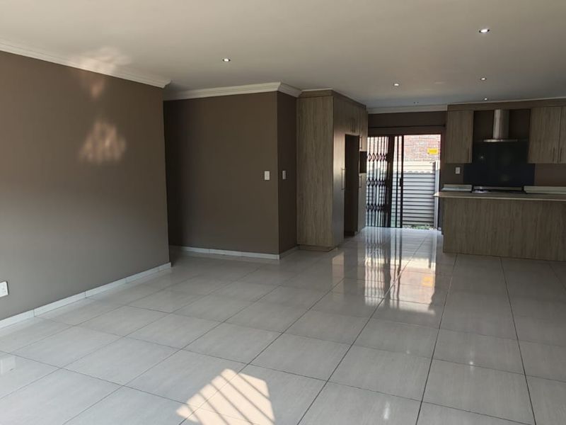 Cluster For Sale In Alberton - Photo 8
