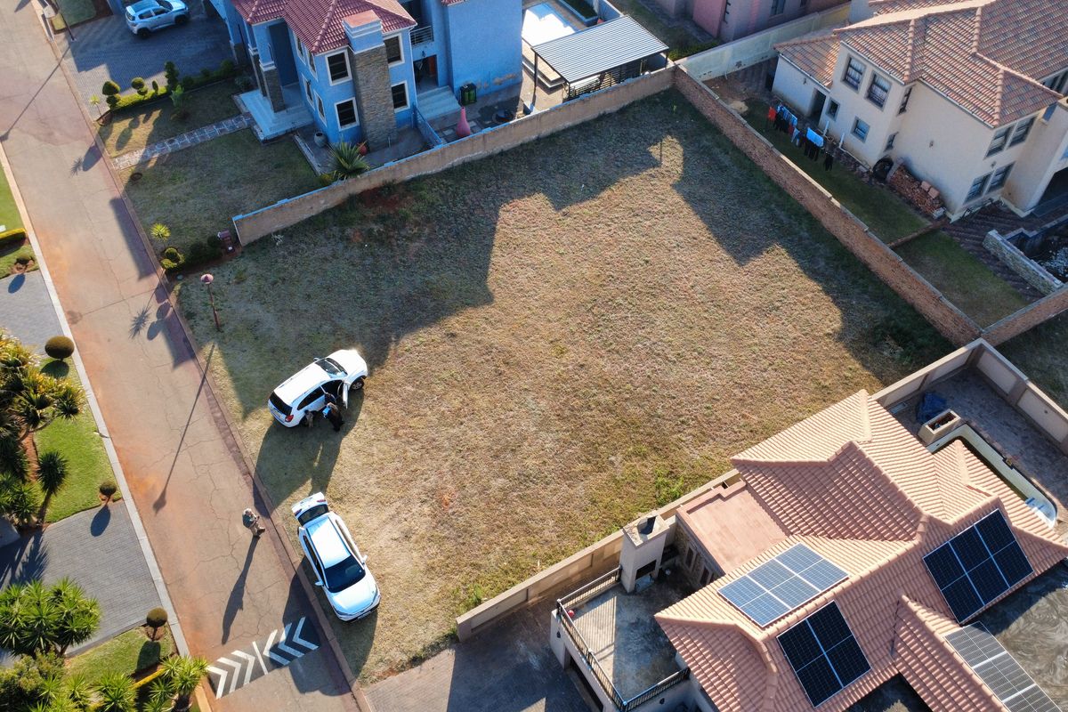 Build the Home You've Always Dreamed of in Prestigious Magaliesberg Country Estate - Photo 3