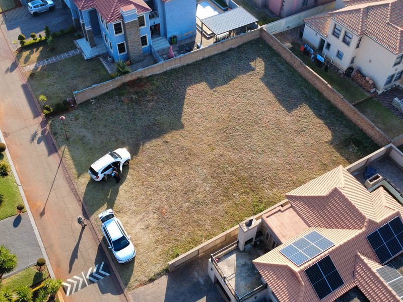 Build the Home You've Always Dreamed of in Prestigious Magaliesberg Country Estate - Photo 3
