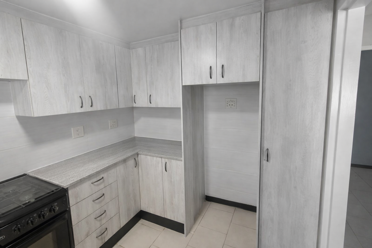 Spacious 2 Bedroom Duplex To Rent - Photo 4