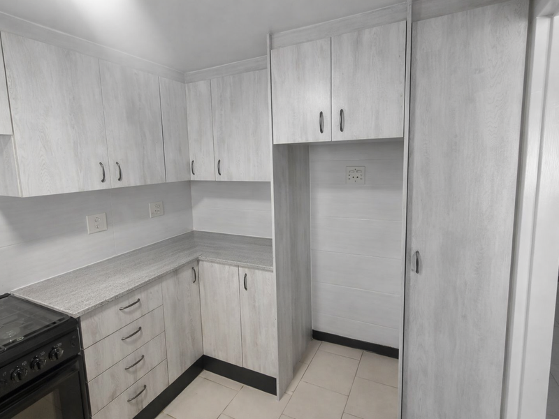 Spacious 2 Bedroom Duplex To Rent - Photo 4