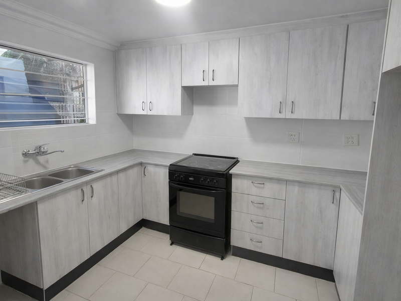 Spacious 2 Bedroom Duplex To Rent - Photo 3