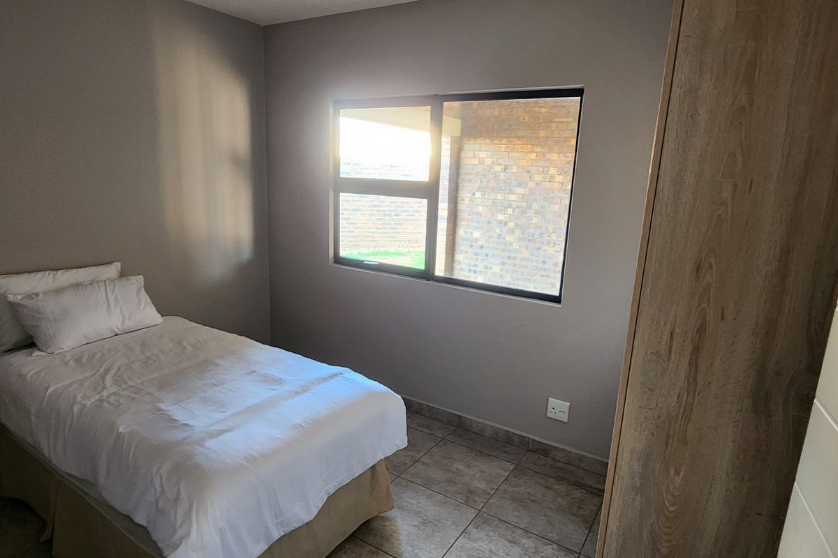 Townhouse For Sale In Witbank - Photo 5