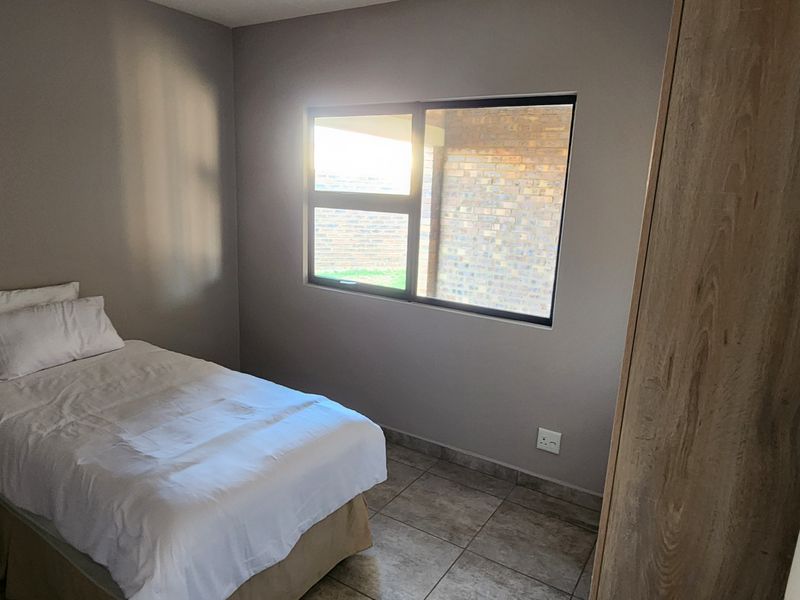 Townhouse For Sale In Witbank - Photo 5