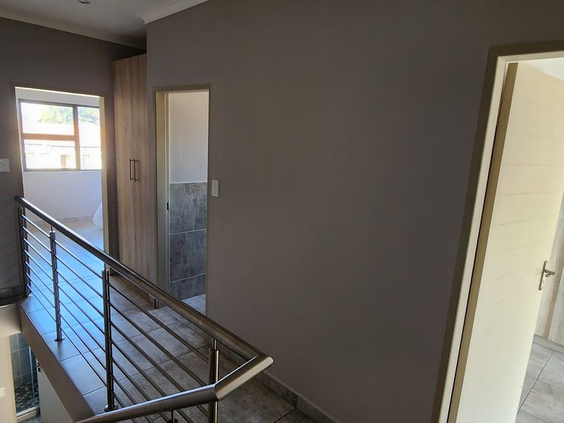 Townhouse For Sale In Witbank - Photo 8