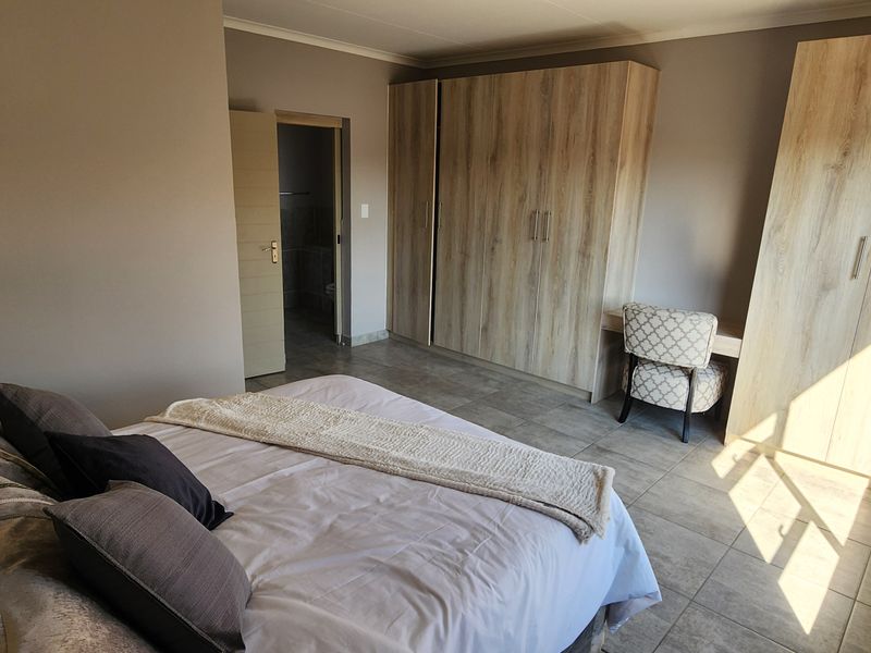 Townhouse For Sale In Witbank - Photo 9